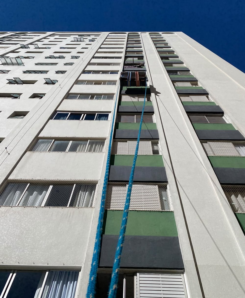 Içamento vertical de carga em edifício